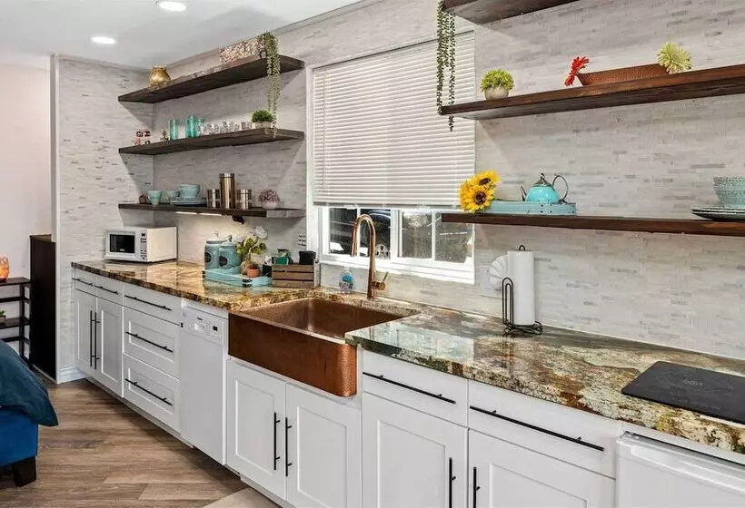 West Sedona Vacation Rental: 1 Mi To Trails!