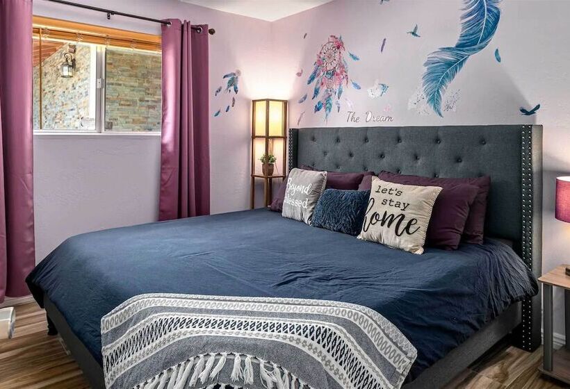 West Sedona Vacation Rental: 1 Mi To Trails!