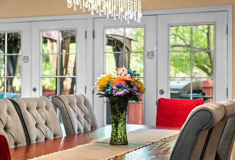 West Sedona Vacation Rental: 1 Mi To Trails!