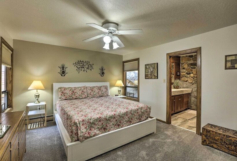 Zephyr Cove Escape With Deck Steps To Beach!