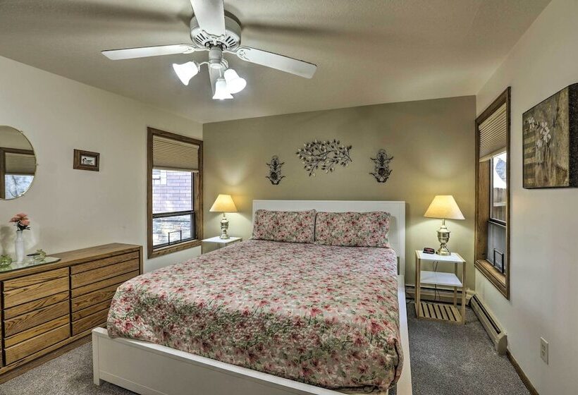 Zephyr Cove Escape With Deck Steps To Beach!