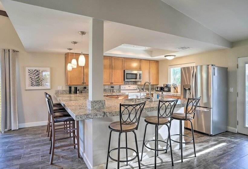 226242 3 Br Oasis W/ Hot Tub By Golf & Coachella!
