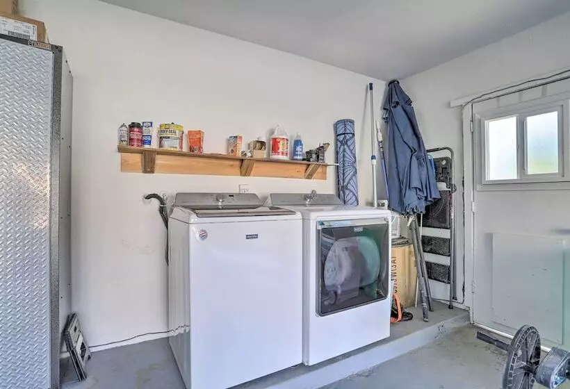 226242 3 Br Oasis W/ Hot Tub By Golf & Coachella!