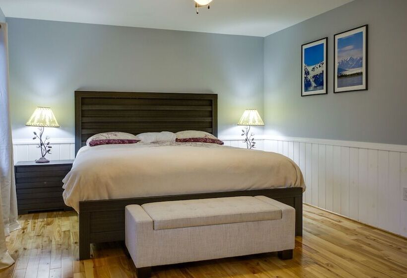 Adirondack Retreat W/ Heated Pool & Scenic Views!