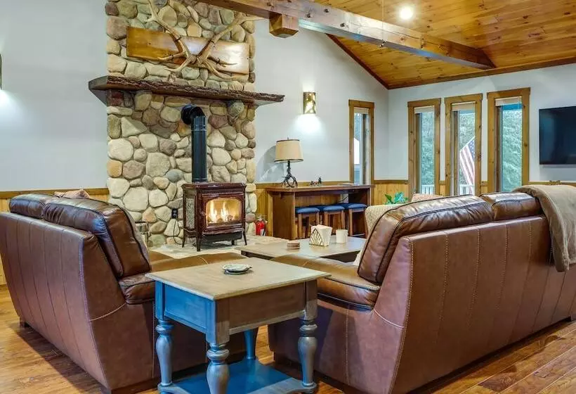 Adirondack Retreat W/ Heated Pool & Scenic Views!