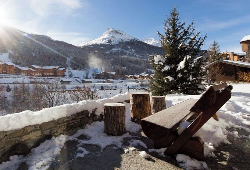 הוסטל Auberge De Jeunesse Hi Val Cenis