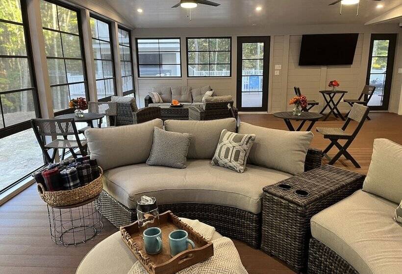 Four Seasons For Fun Bed & Breakfast