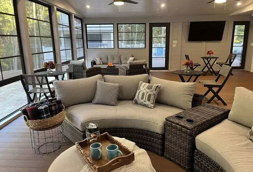 Four Seasons For Fun Bed & Breakfast