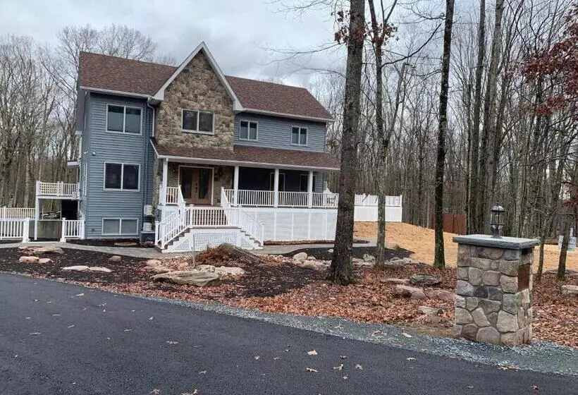 Four Seasons For Fun Bed & Breakfast