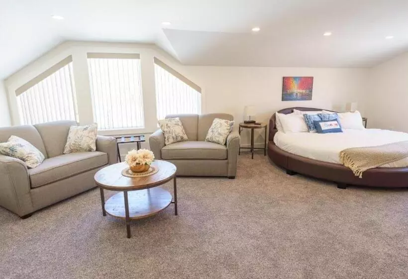 Four Seasons For Fun Bed & Breakfast