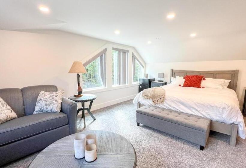 Four Seasons For Fun Bed & Breakfast