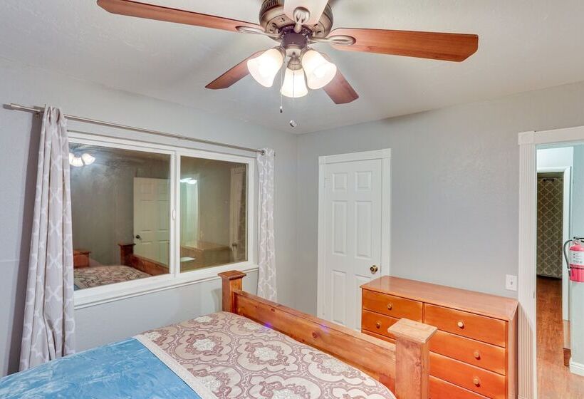 Cabin W/ 2 Decks   3 Mi To Lake Arrowhead Village!