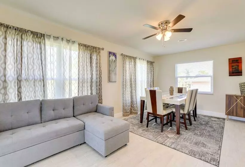 Centrally Located Home In Rotonda West W/ Patio