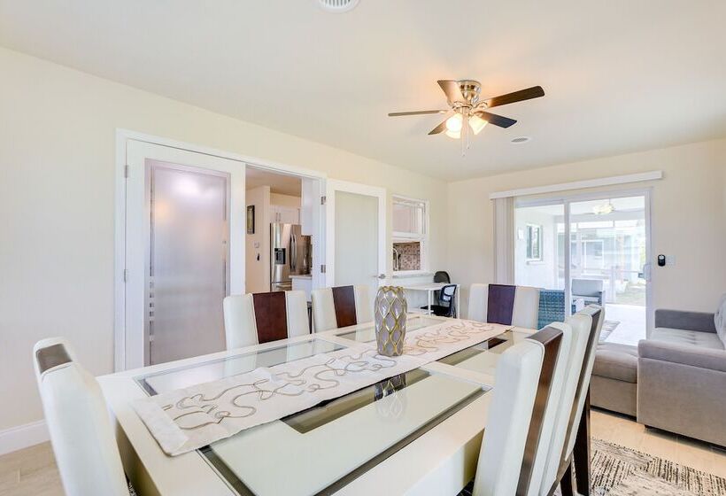 Centrally Located Home In Rotonda West W/ Patio