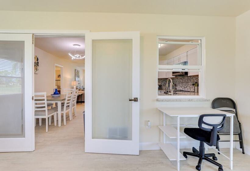 Centrally Located Home In Rotonda West W/ Patio