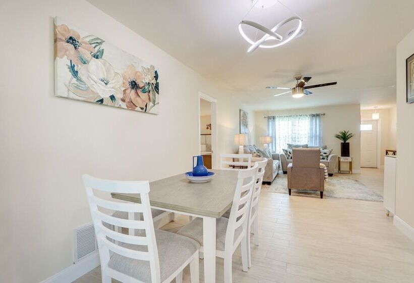 Centrally Located Home In Rotonda West W/ Patio