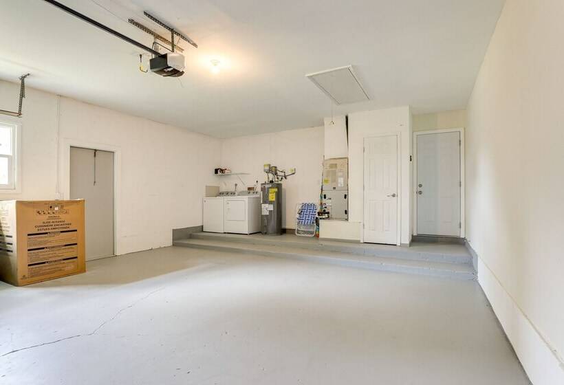 Centrally Located Home In Rotonda West W/ Patio