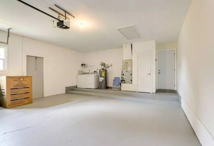 Centrally Located Home In Rotonda West W/ Patio