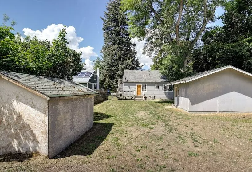 Charming Hamilton Hideaway: Half Mi To Main St!