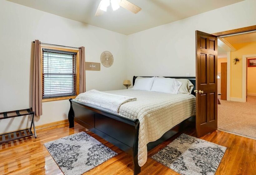 Charming Osseo Hideaway W/ Private Deck & Yard!