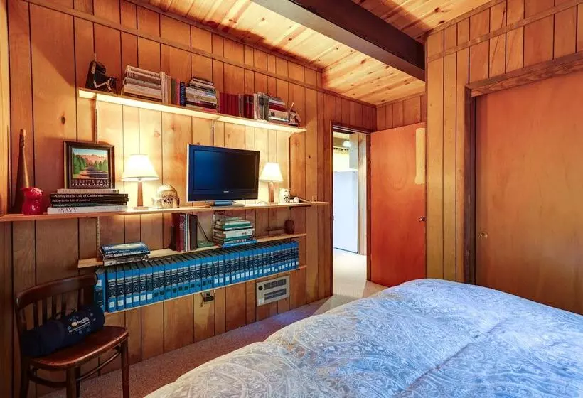 3 Mi To Big Trees State Park: Cabin W/ Deck