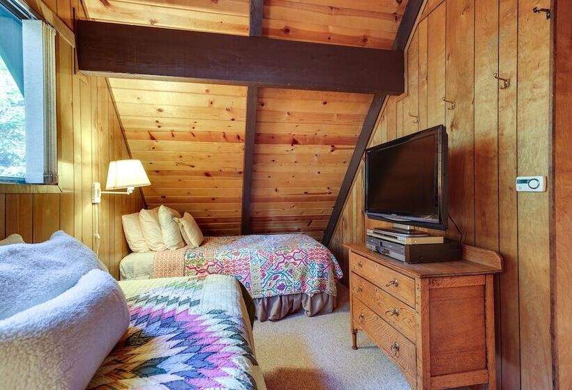 3 Mi To Big Trees State Park: Cabin W/ Deck