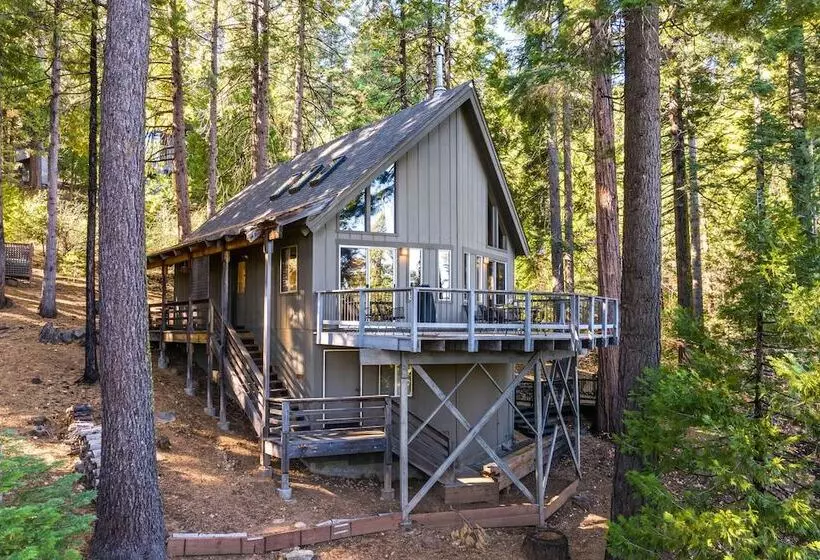 3 Mi To Big Trees State Park: Cabin W/ Deck