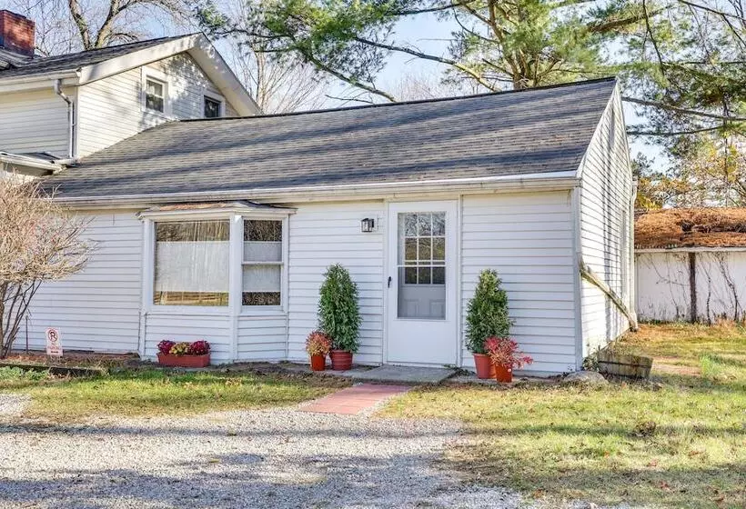 Chagrin Falls Home ~ 2 Mi To Town!