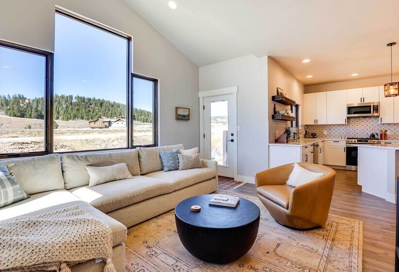 Cozy Tabernash Home W/ Fireplace & Mountain Views