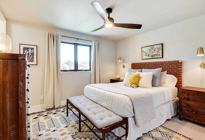 Cozy Tabernash Home W/ Fireplace & Mountain Views