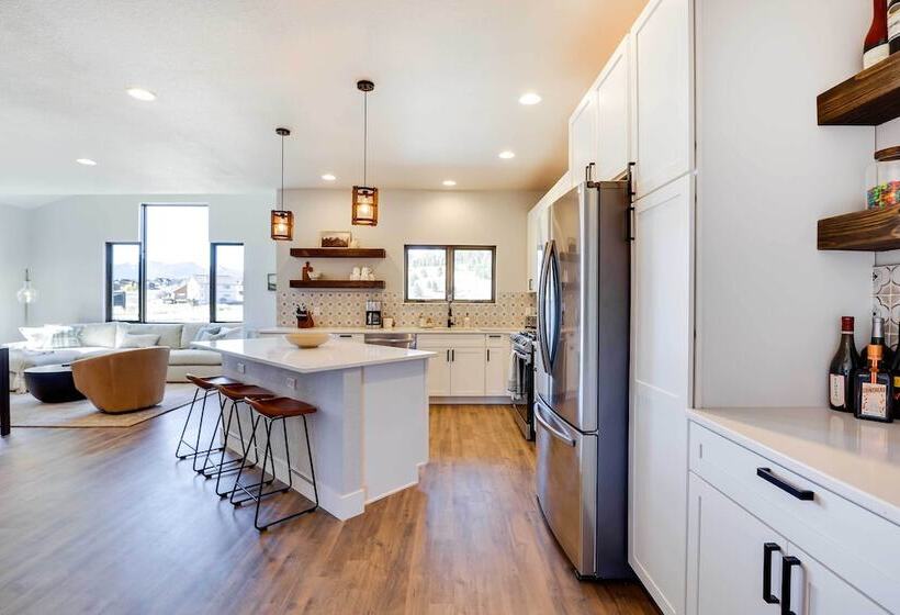 Cozy Tabernash Home W/ Fireplace & Mountain Views