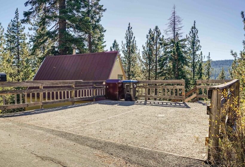 Cozy Truckee Cabin W/ Deck: 1 Mi To Donner Lake!