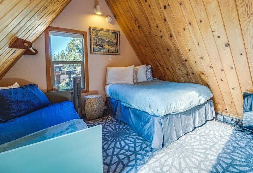Cozy Truckee Cabin W/ Deck: 1 Mi To Donner Lake!