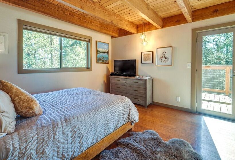 Cozy Truckee Cabin W/ Deck: 1 Mi To Donner Lake!