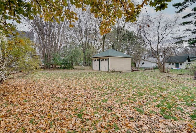 Eau Claire Retreat: Close To Chippewa Riverfront!
