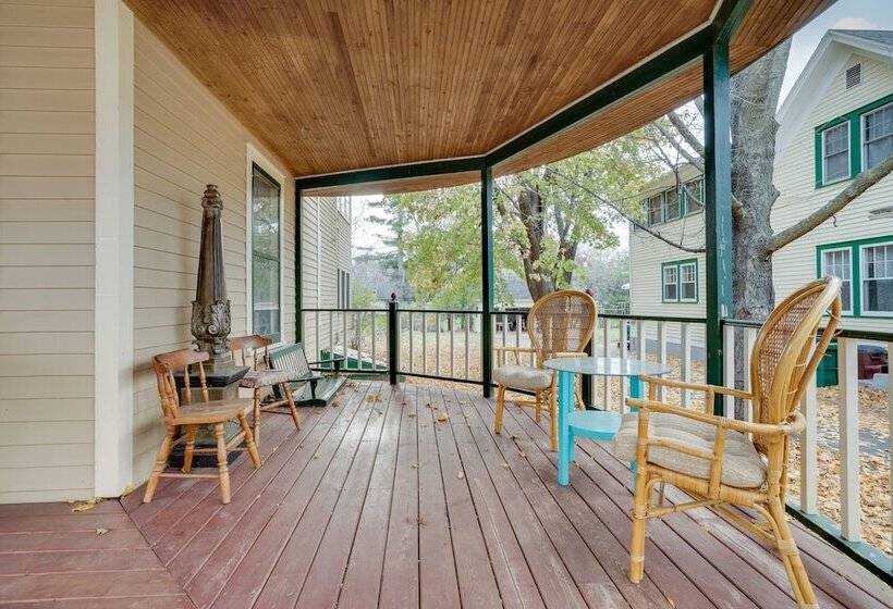 Eau Claire Retreat: Close To Chippewa Riverfront!
