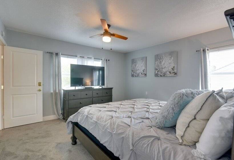 Eclectic Houston Home W/ Pool Table, 5 Mi To Dtwn