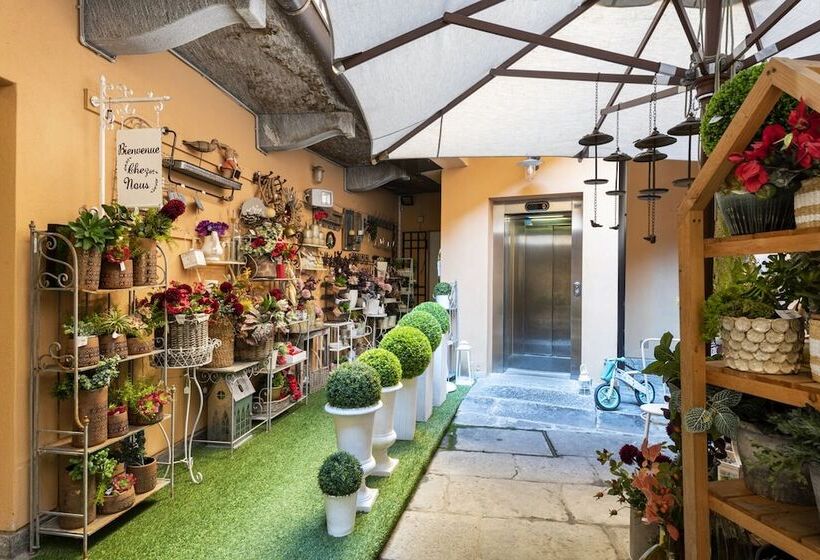 Hostal La Dependance Menaggio