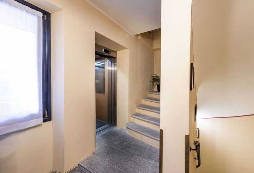 Hostal La Dependance Menaggio