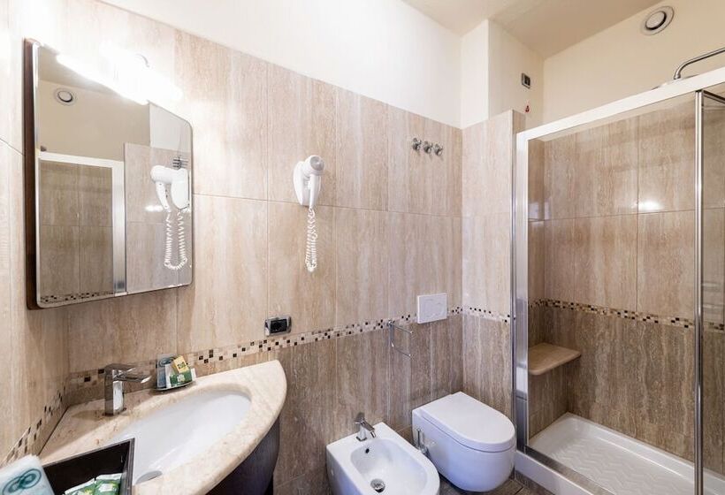 Hostal La Dependance Menaggio