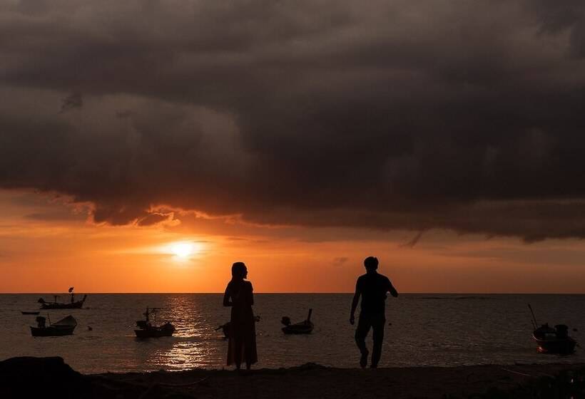 هتل Anodard Phuket