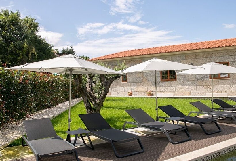 هتل Constance House