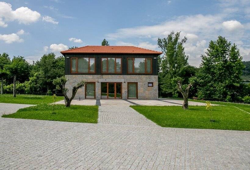 هتل Constance House