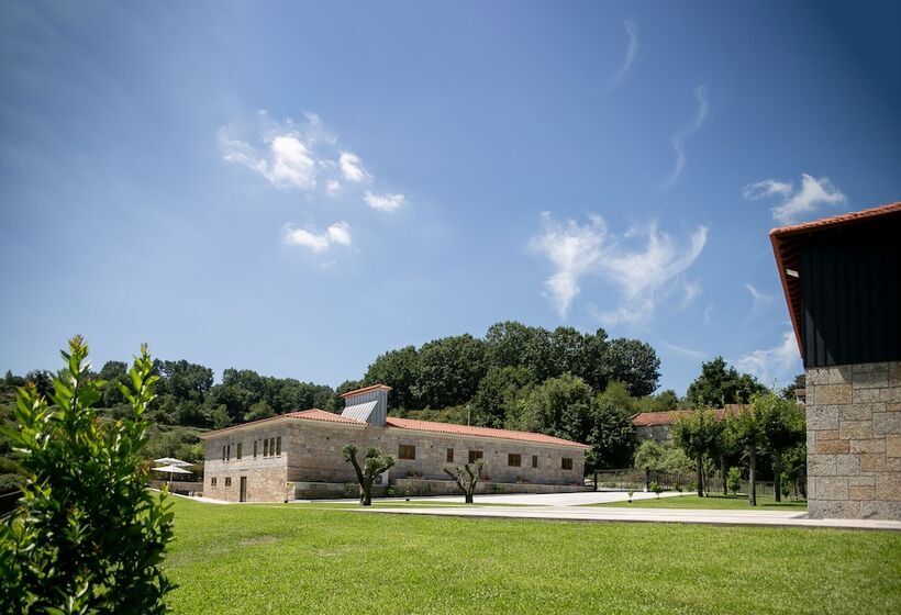 هتل Constance House