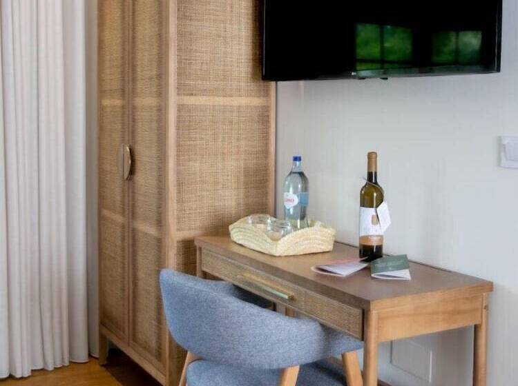 هتل Constance House