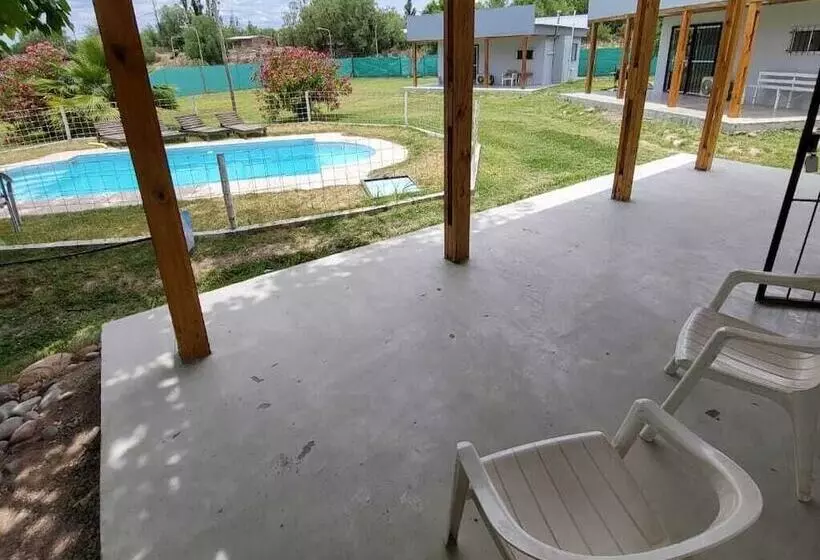 ホテル Posada Y Cabañas Finca El Rincón De Lunlunta