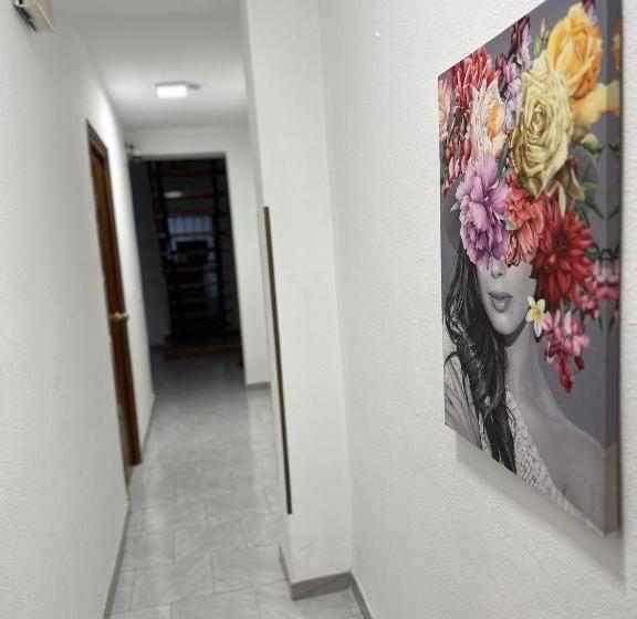 هتل Hostal La Campiña