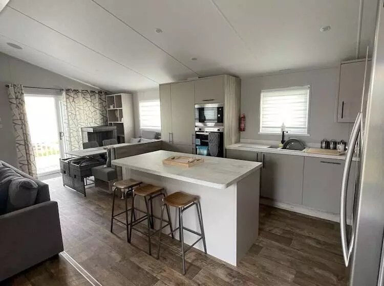 Hotelli Luxury 2 Bed Lodge In Camber Sands