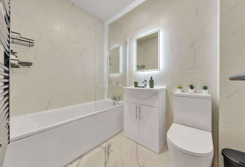 ホテル Oyo Fine B&b