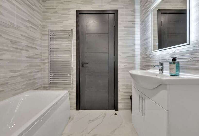 ホテル Oyo Fine B&b